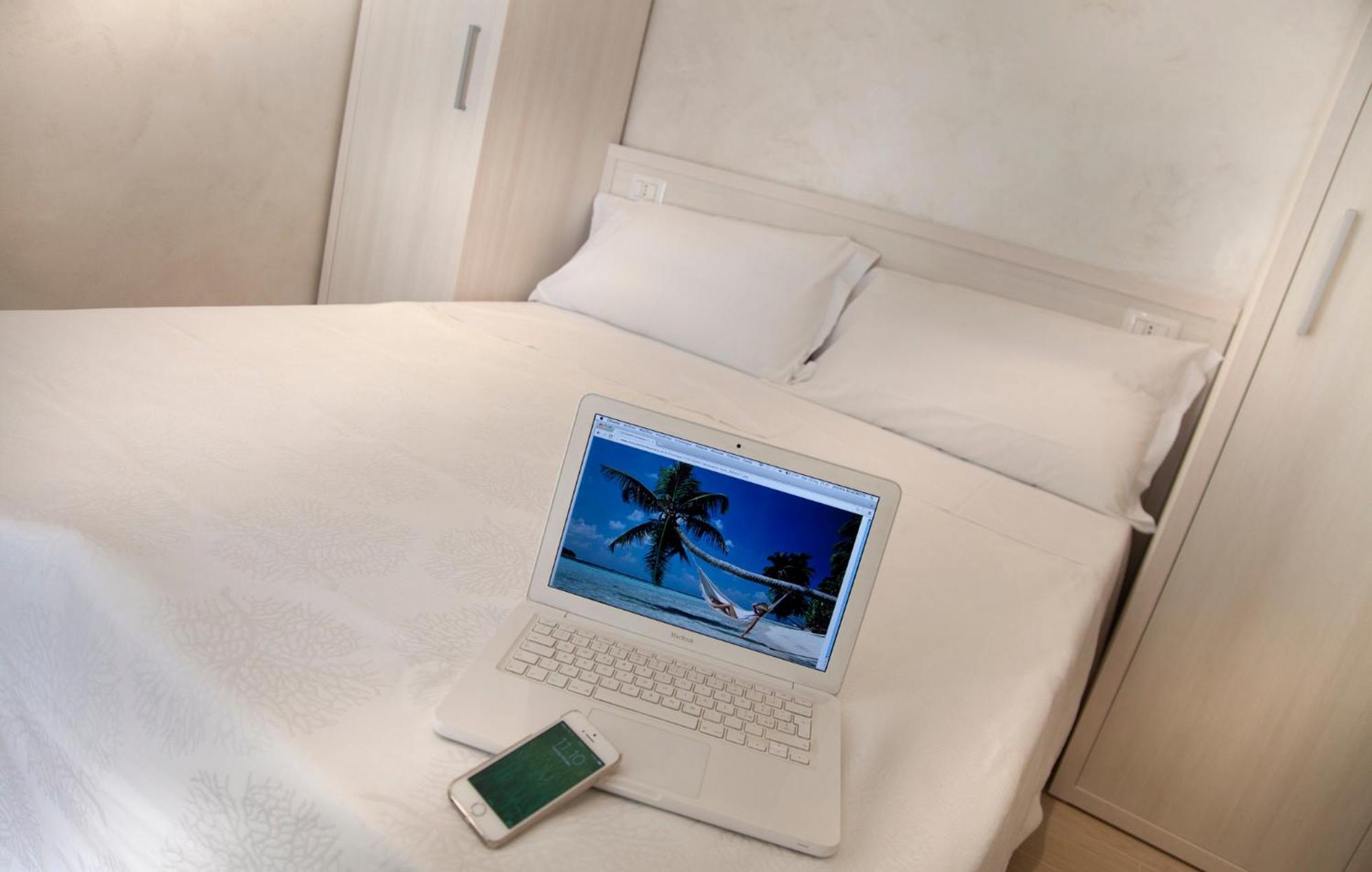 Marina Beach Suite Hotel Rimini Exteriör bild