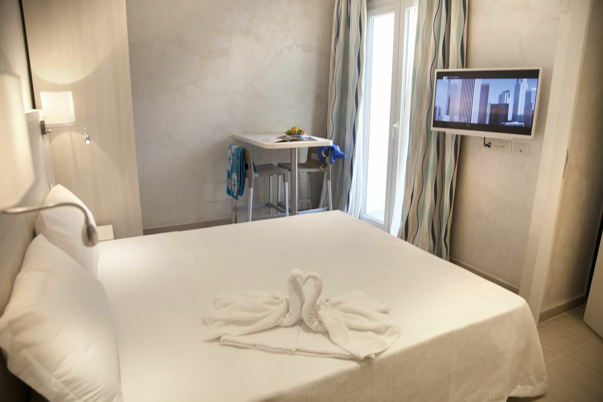 Marina Beach Suite Hotel Rimini Exteriör bild